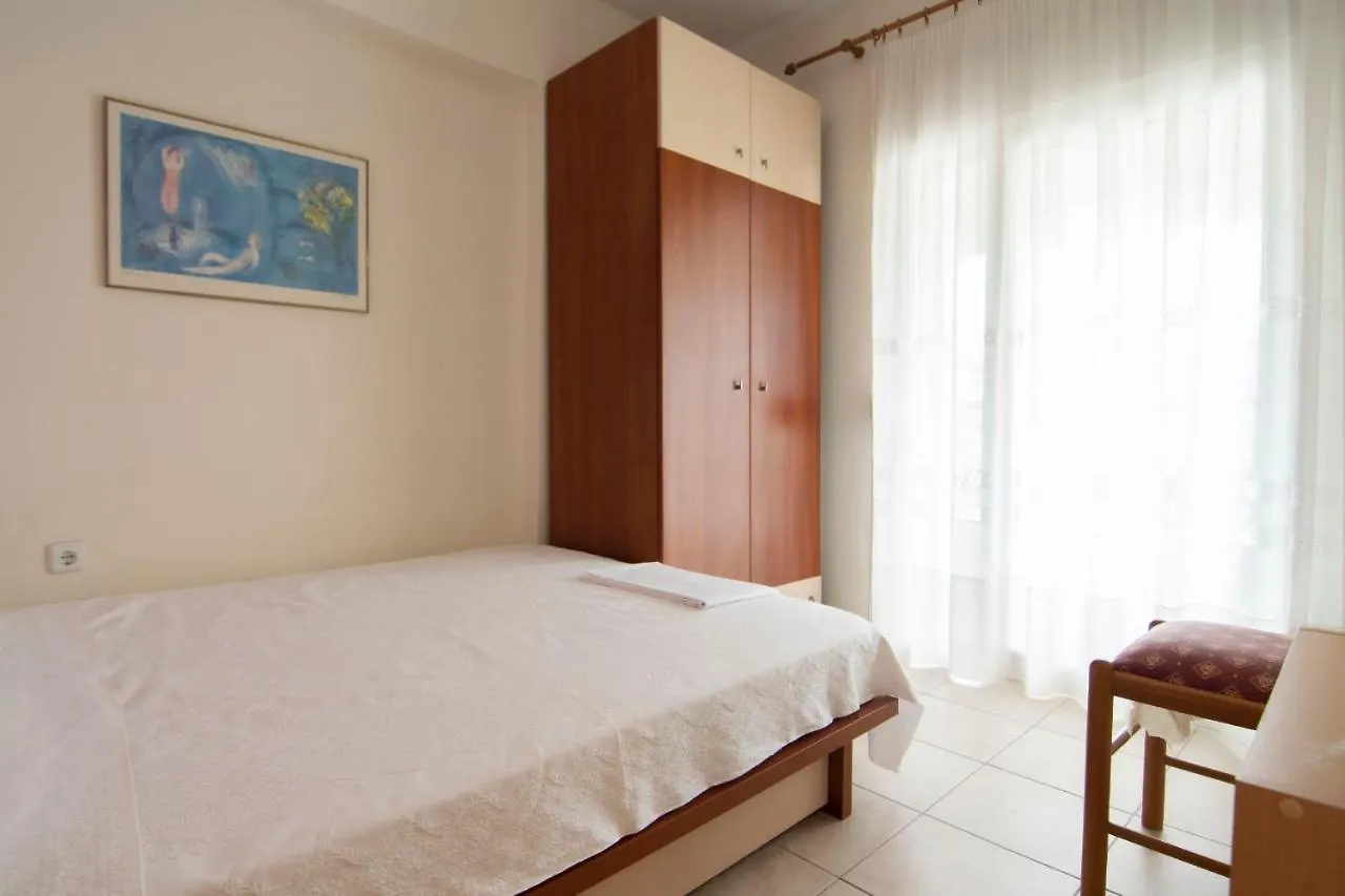 Liza Apartment By Rentalspro - Nea Fokaia Halkidiki 0*, Néa Fókaia Yunanistan