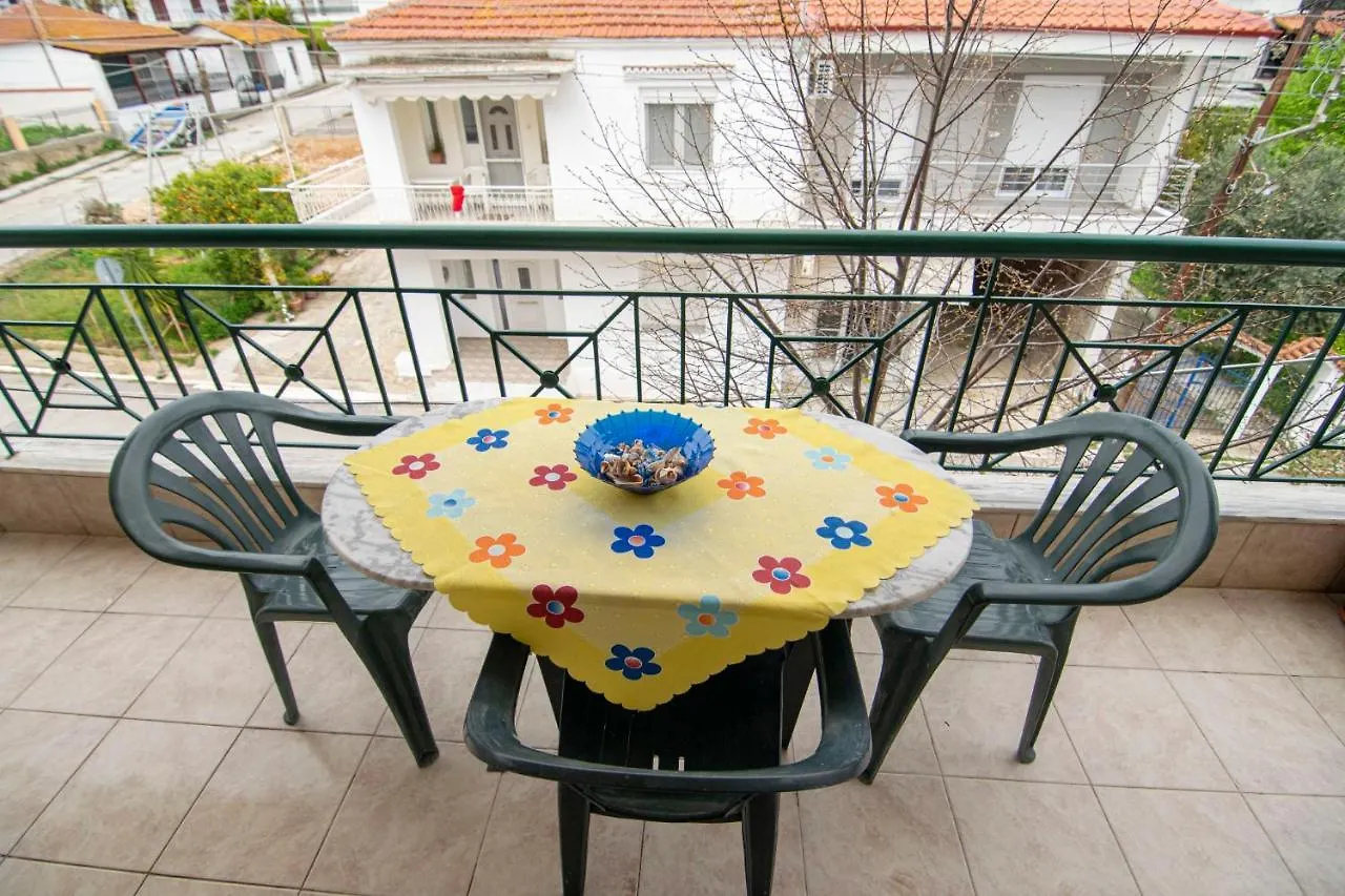 Liza Apartment By Rentalspro - Nea Fokaia Halkidiki 0*, Néa Fókaia Yunanistan